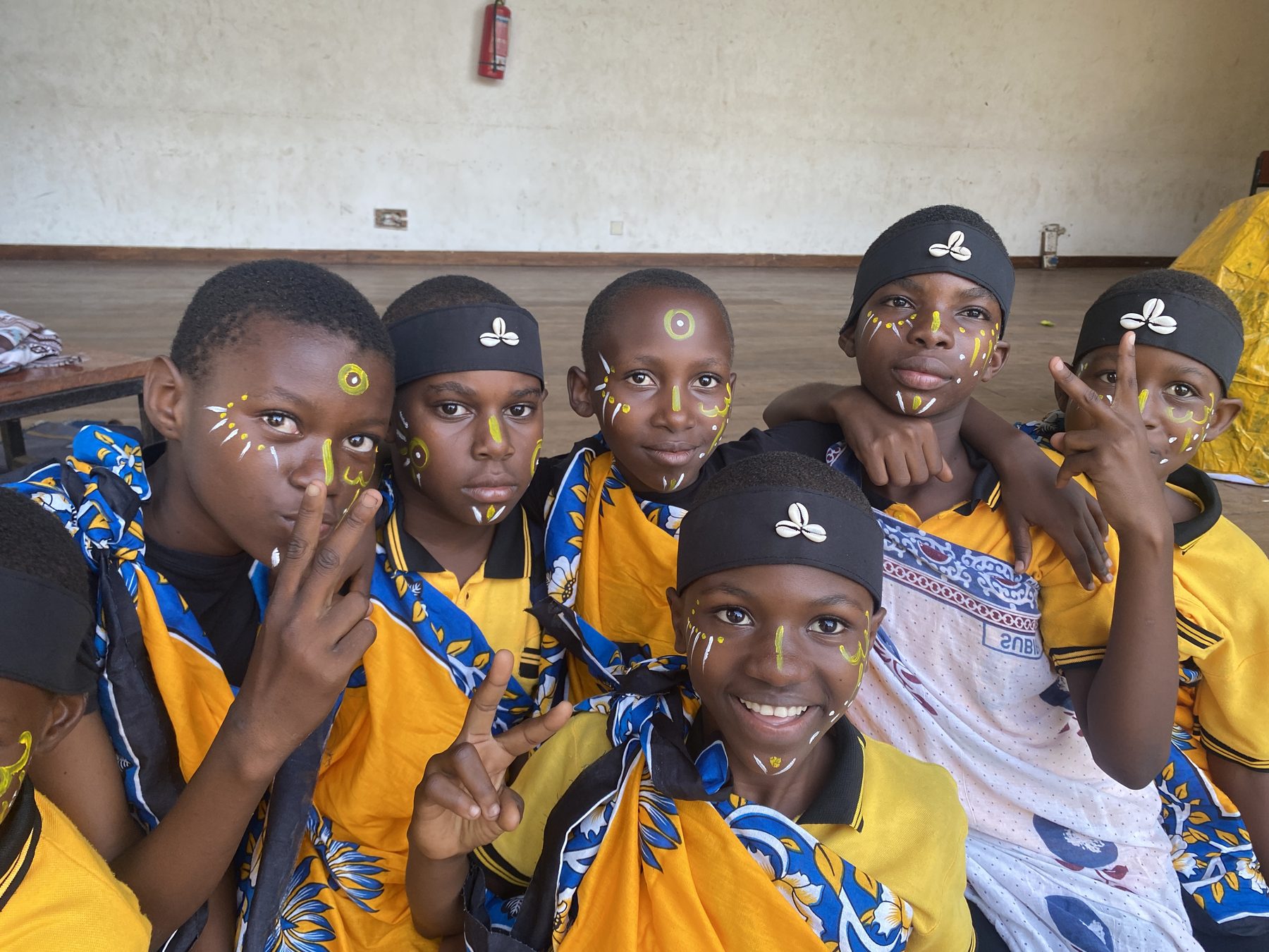 Children making music with MUFO Tanzania